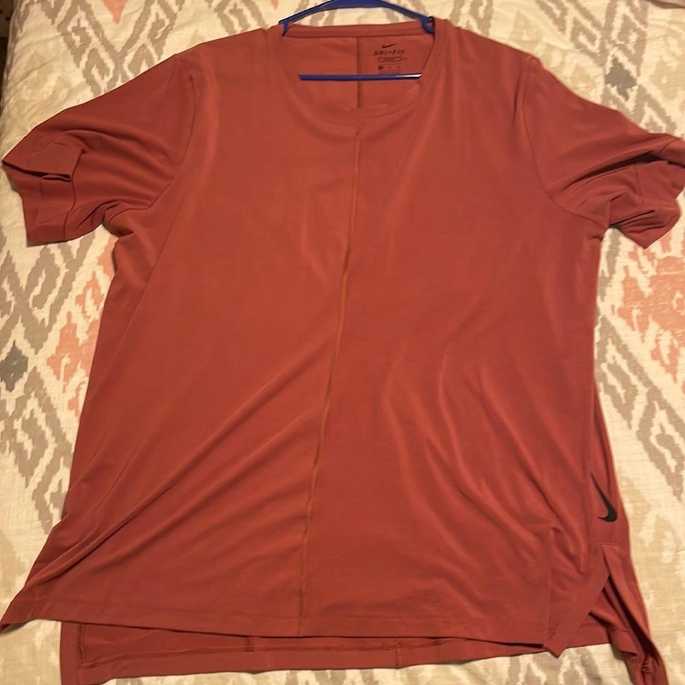 Nike Essentials Mens Yoga T-Shirt
